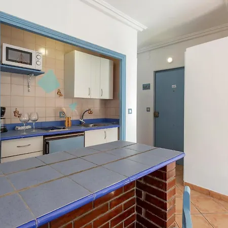 Beautiful Apartment In Torremolinos With Wifi 아파트 토레몰리노스