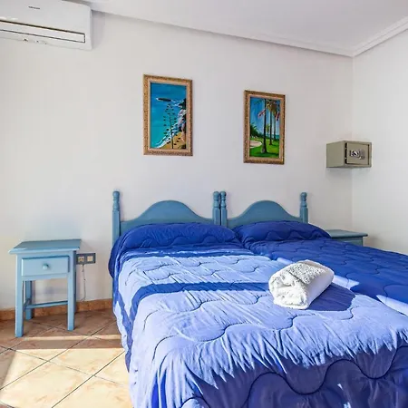 아파트 Beautiful Apartment In Torremolinos With Wifi 토레몰리노스